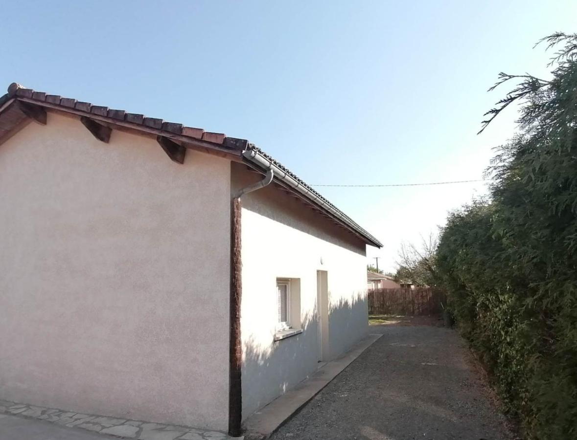 Villa Maison De Campagne à Galgon Extérieur photo